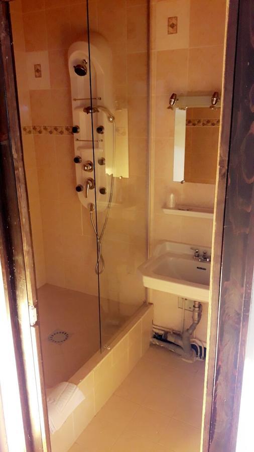 Hotel Le Chalet Sembadel ภายนอก รูปภาพ